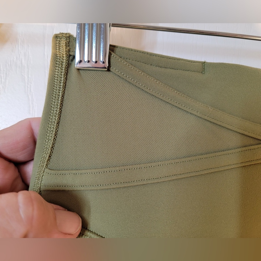 Lululemon•Nulu and Crisscross Mesh Stirrup Tight•Bronze Green•LIKE NEW•Sz 4 - Picture 12 of 16